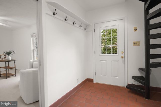 8901 MELWOOD RD, Bethesda, MD 20817
