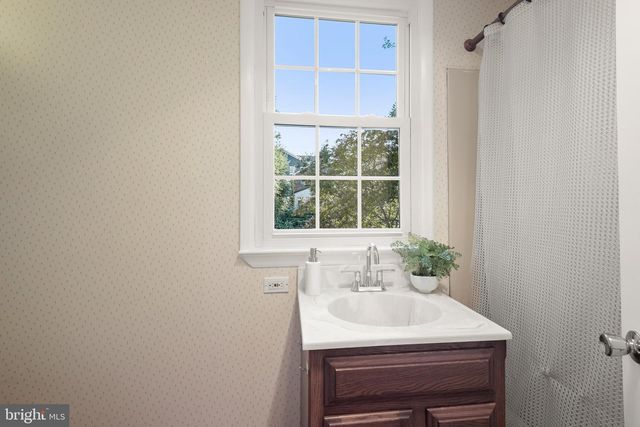 8901 MELWOOD RD, Bethesda, MD 20817
