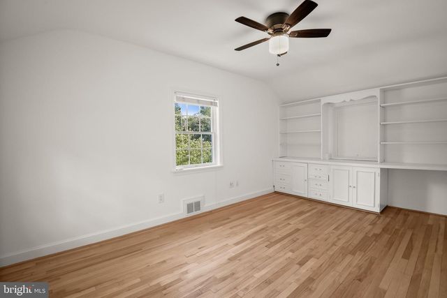 8901 MELWOOD RD, Bethesda, MD 20817