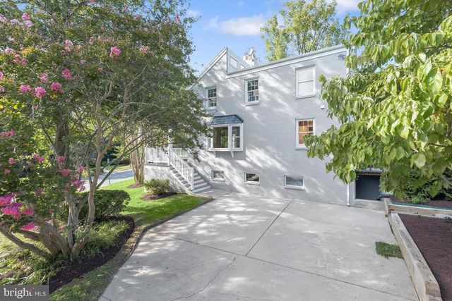 8901 MELWOOD RD, Bethesda, MD 20817