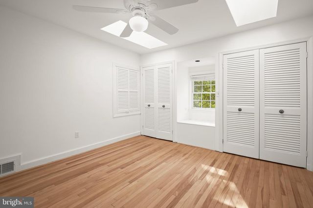 8901 MELWOOD RD, Bethesda, MD 20817