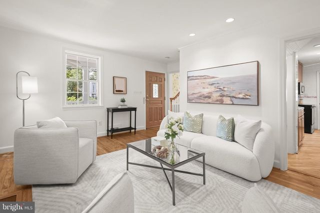 8901 MELWOOD RD, Bethesda, MD 20817