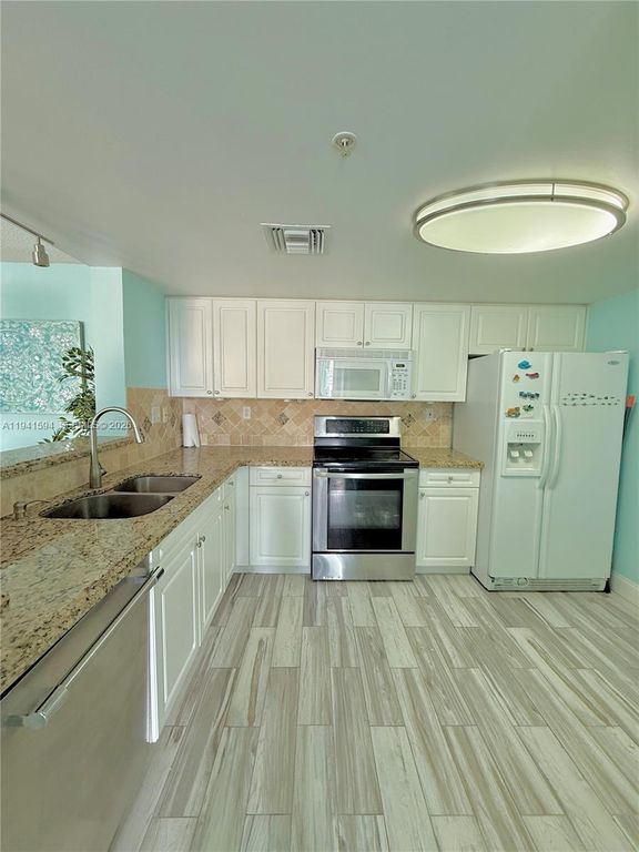 520 SE 5th Ave 2512, Fort Lauderdale, FL 33301