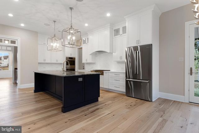 THE GREENBRIAR MILLSTONE CIR, West Chester, PA 19380