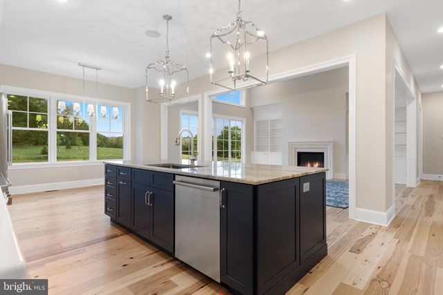THE GREENBRIAR MILLSTONE CIR, West Chester, PA 19380