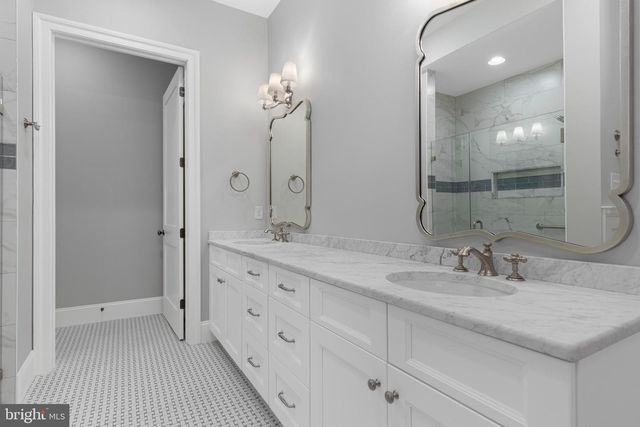 THE GREENBRIAR MILLSTONE CIR, West Chester, PA 19380