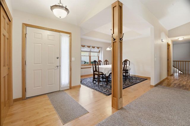W6148 LONG COURT, Appleton, WI 54914