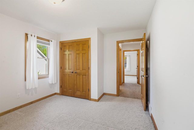 W6148 LONG COURT, Appleton, WI 54914
