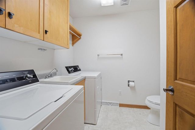 W6148 LONG COURT, Appleton, WI 54914