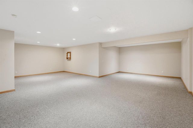 W6148 LONG COURT, Appleton, WI 54914