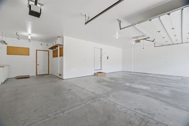 W6148 LONG COURT, Appleton, WI 54914