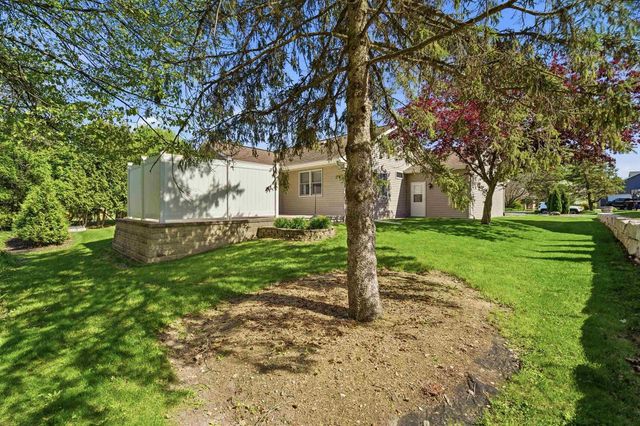 W6148 LONG COURT, Appleton, WI 54914