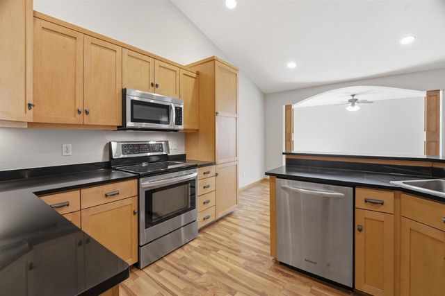 W6148 LONG COURT, Appleton, WI 54914