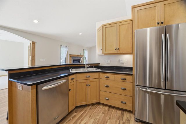W6148 LONG COURT, Appleton, WI 54914