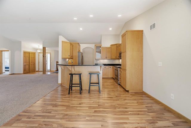 W6148 LONG COURT, Appleton, WI 54914