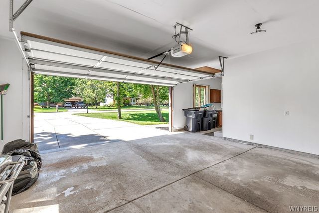 10 Spicer Creek, Grand Island, NY 14072