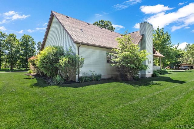 10 Spicer Creek, Grand Island, NY 14072
