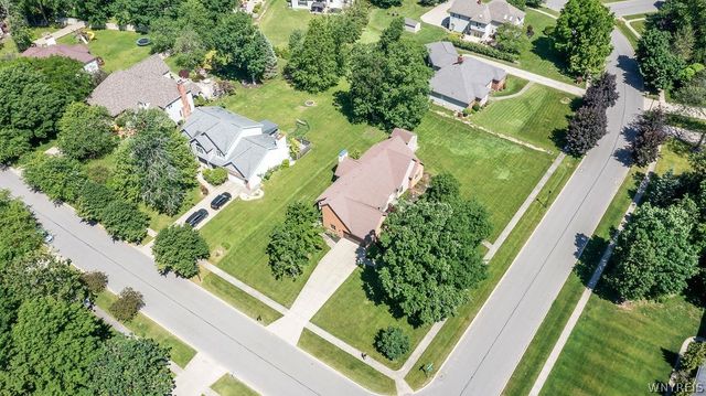 10 Spicer Creek, Grand Island, NY 14072
