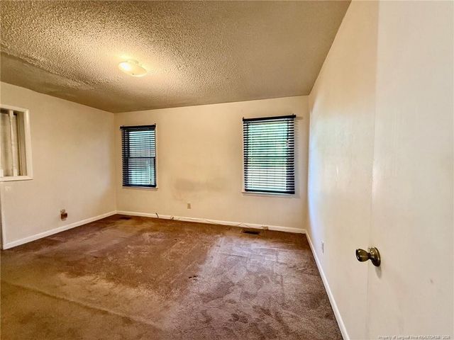 1572 Graystone Road, Fayetteville, NC 28311