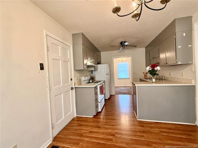 1572 Graystone Road, Fayetteville, NC 28311