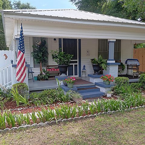 72 Park Avenue, Defuniak Springs, FL 32435