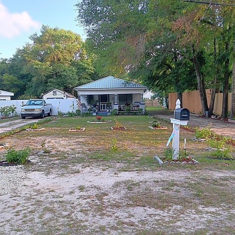 72 Park Avenue, Defuniak Springs, FL 32435
