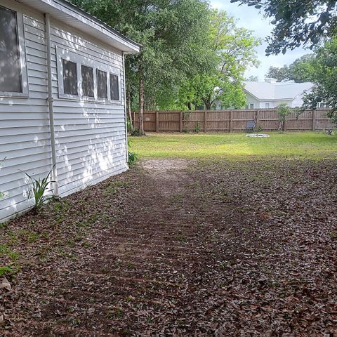 72 Park Avenue, Defuniak Springs, FL 32435
