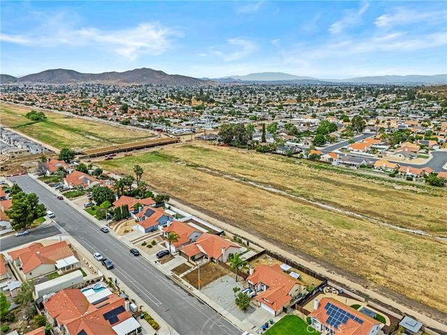 27126 RIO VISTA Drive, Menifee, CA 92586