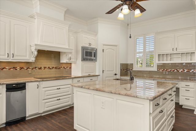 1213 Prestwick Court, Granbury, TX 76048