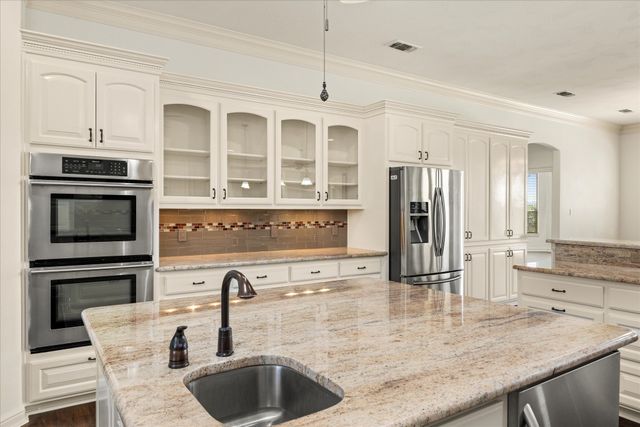 1213 Prestwick Court, Granbury, TX 76048