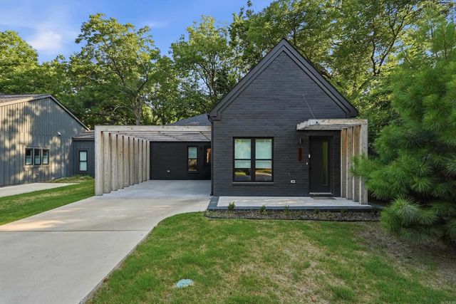 2022 Weems Street, Conway, AR 72034