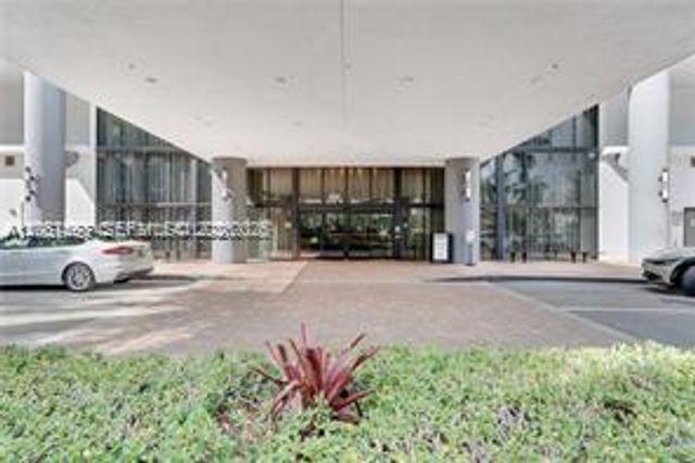 5252 NW 85th Ave 1404, Doral, FL 33166