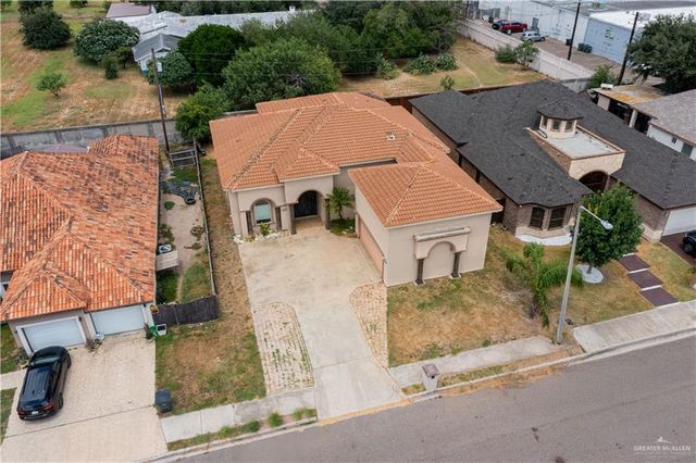 2215 Grapefruit Avenue, Mission, TX 78572