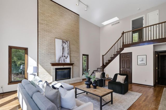 7745 Ivygate Lane, Montgomery, OH 45242