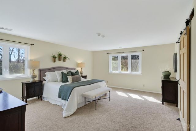 7745 Ivygate Lane, Montgomery, OH 45242