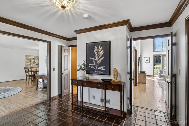 7745 Ivygate Lane, Montgomery, OH 45242