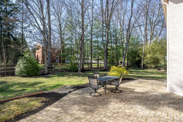 7745 Ivygate Lane, Montgomery, OH 45242