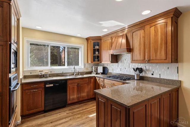 7745 Ivygate Lane, Montgomery, OH 45242