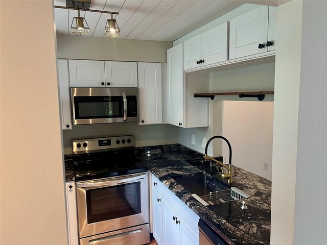 5769 GARDENS DRIVE, Sarasota, FL 34243