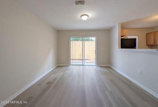 10499 AUTUMN TRACE Road, Jacksonville, FL 32257