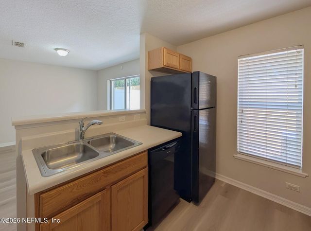 10499 AUTUMN TRACE Road, Jacksonville, FL 32257