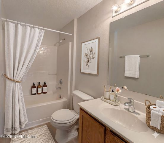 10499 AUTUMN TRACE Road, Jacksonville, FL 32257