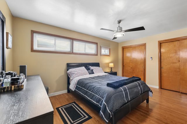 4437 W 100th Street, Oak Lawn, IL 60453