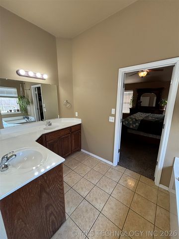 3309 E Hudson Street, Broken Arrow, OK 74014