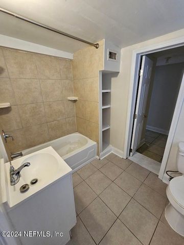 925 PHILLIPS Street 2, Jacksonville, FL 32207