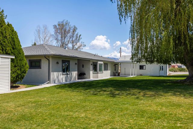 64372 Jig Road, Montrose, CO 81401