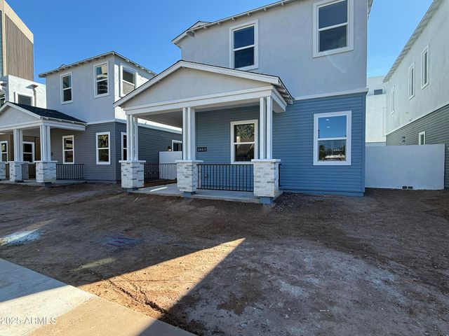 126 W HOLCOMB Lane, Phoenix, AZ 85003