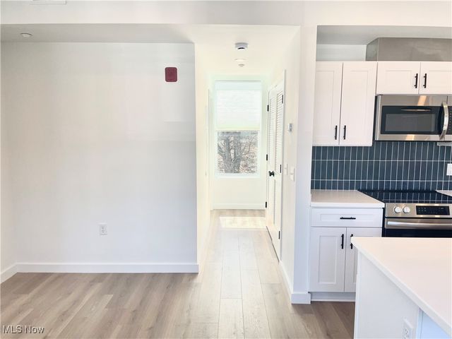 2017 W 44th 9, Cleveland, OH 44113