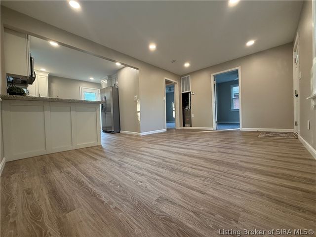 205 W Bowne Boulevard W, Clarksville, IN 47129