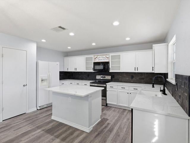 2459 Silverado Trail, Grand Prairie, TX 75052